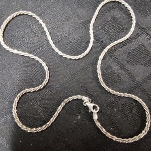 Elegant Silver Chain Necklace